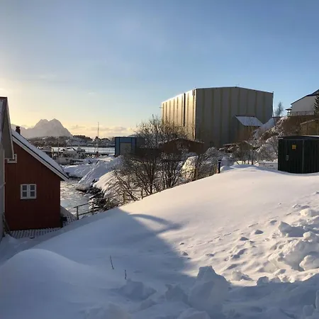 Nora's Waterfront Ferienhaus Svolvær