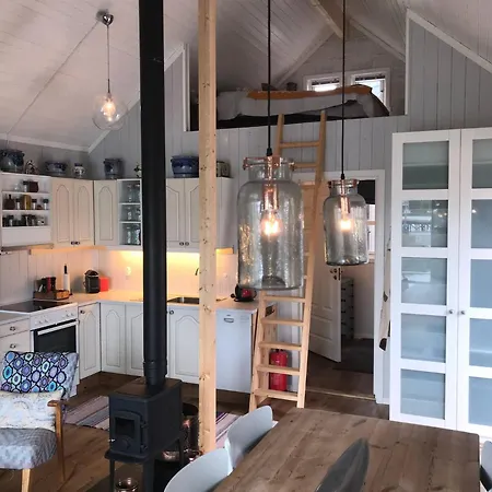 Ferienhaus Nora's Waterfront Svolvær