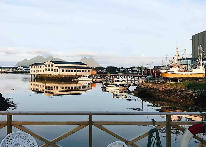 Nora's Waterfront * Свольвер